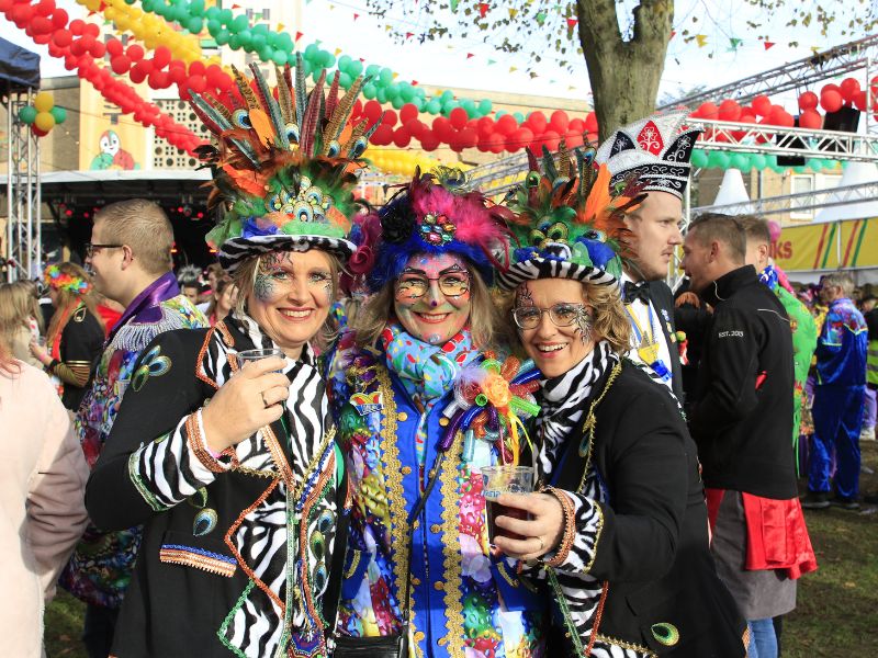 zelfgemaakte outfit carnaval kleding 2023 tips trends