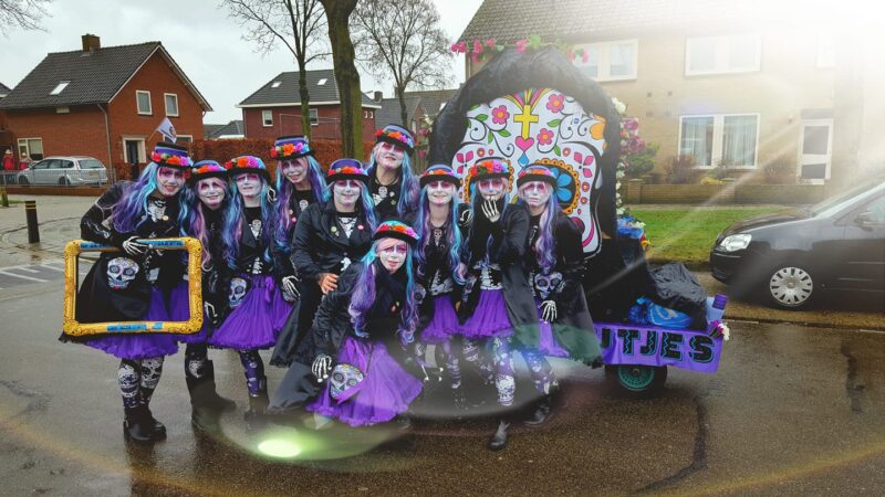 Cv Huppelxxxjes tijdens de optocht in 2019